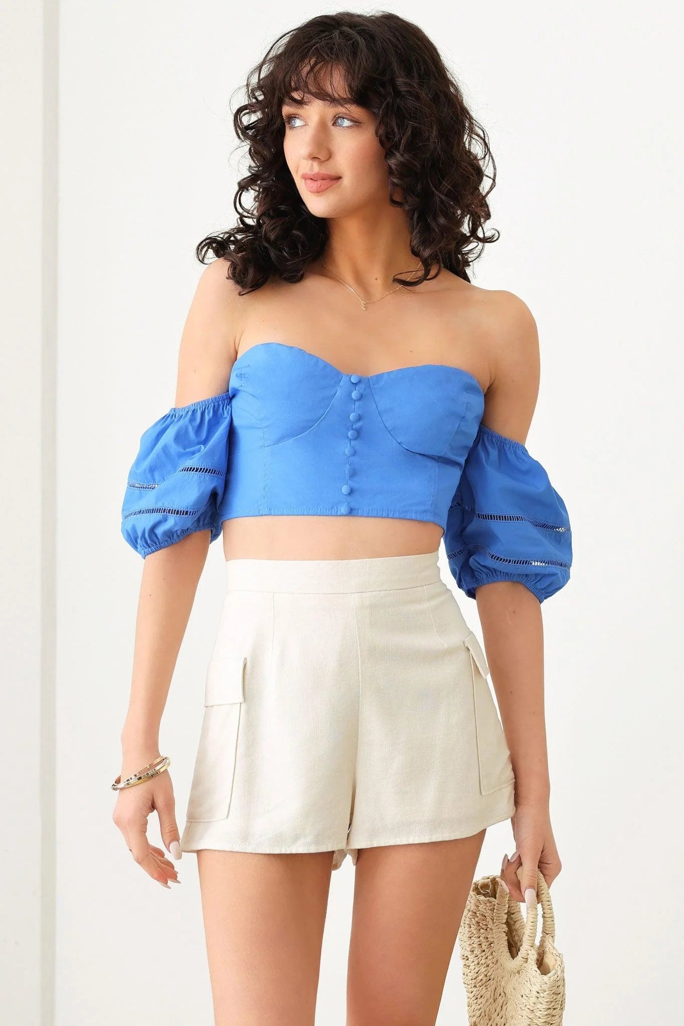 Two Pockets Back Zipper Solid Shorts