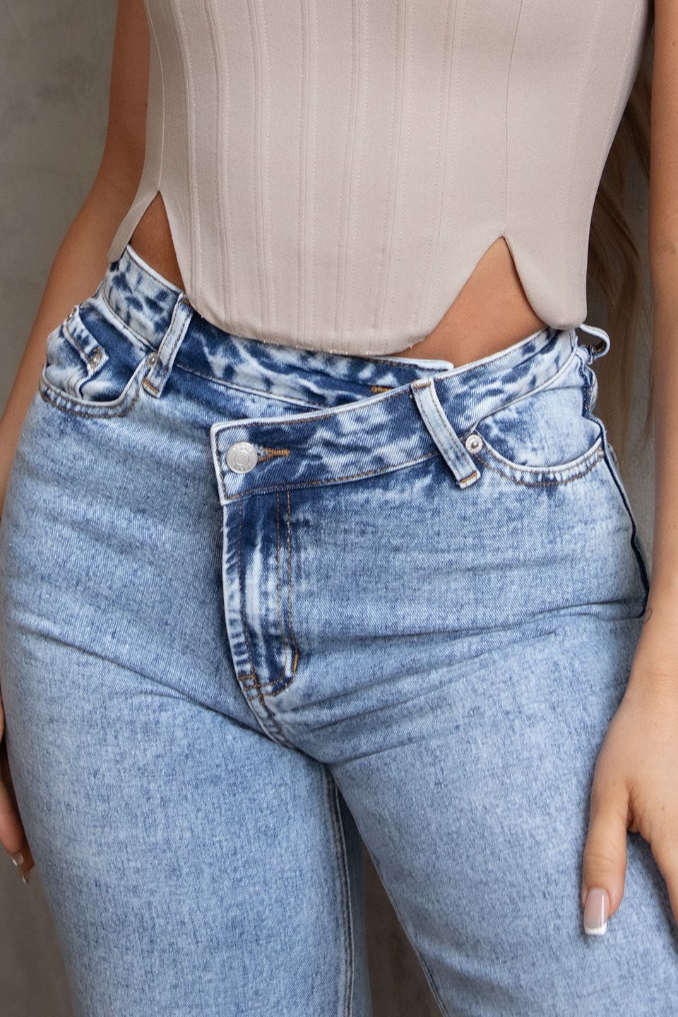 Phoenix Crossover Light wash Jeans